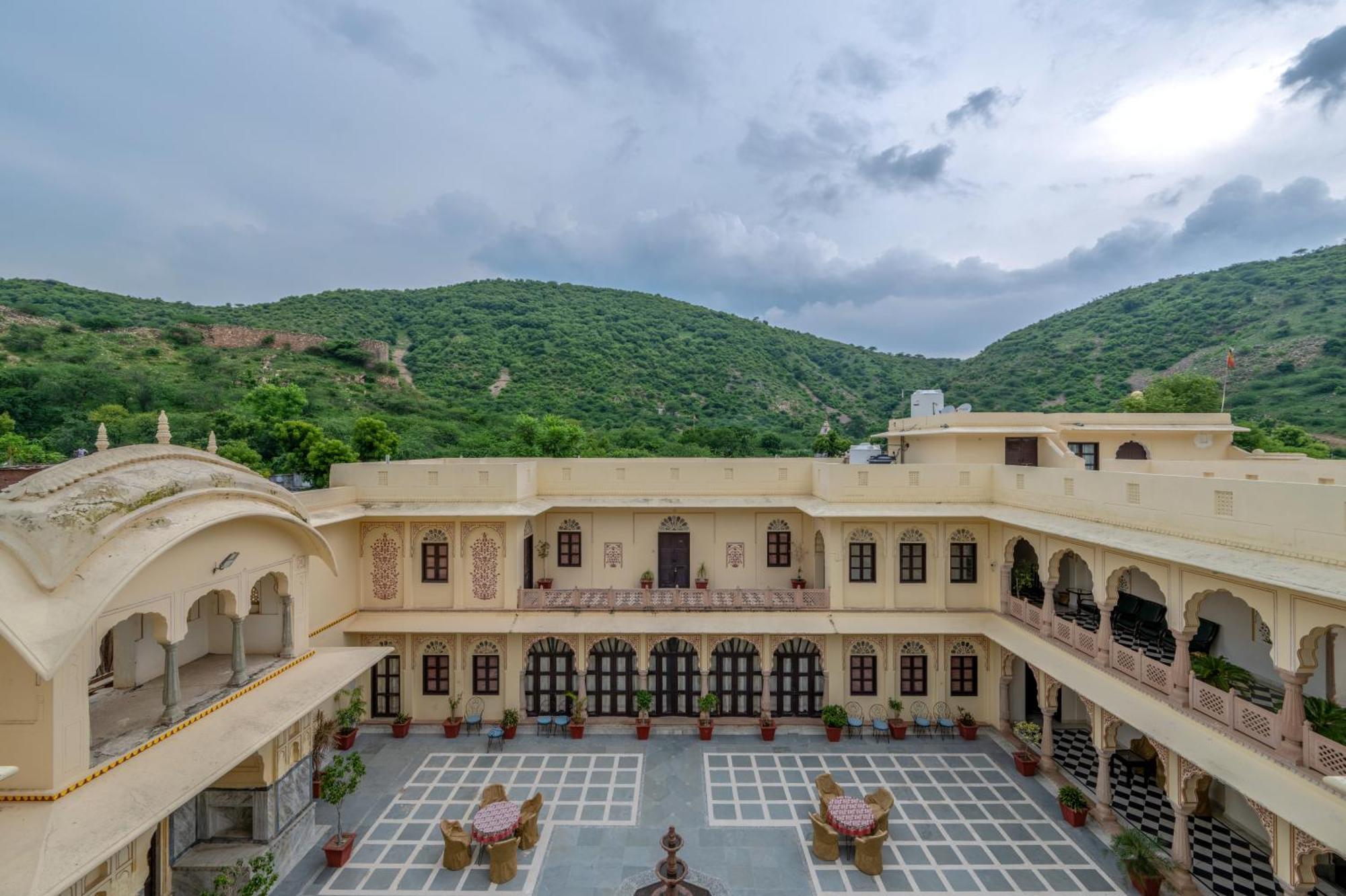 DhulaGarh A Heritage Hotel Bānskhoh Exterior foto