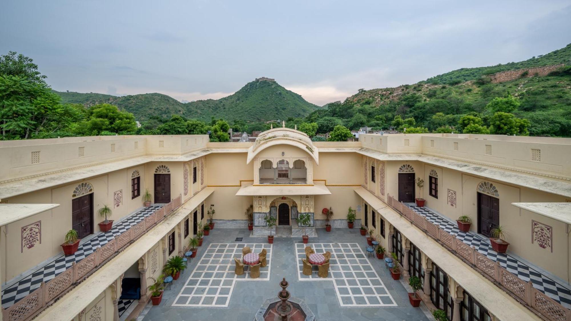 DhulaGarh A Heritage Hotel Bānskhoh Exterior foto